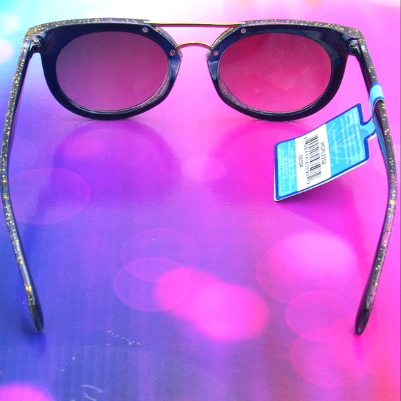 Sunglasses - Picture 11 of 11